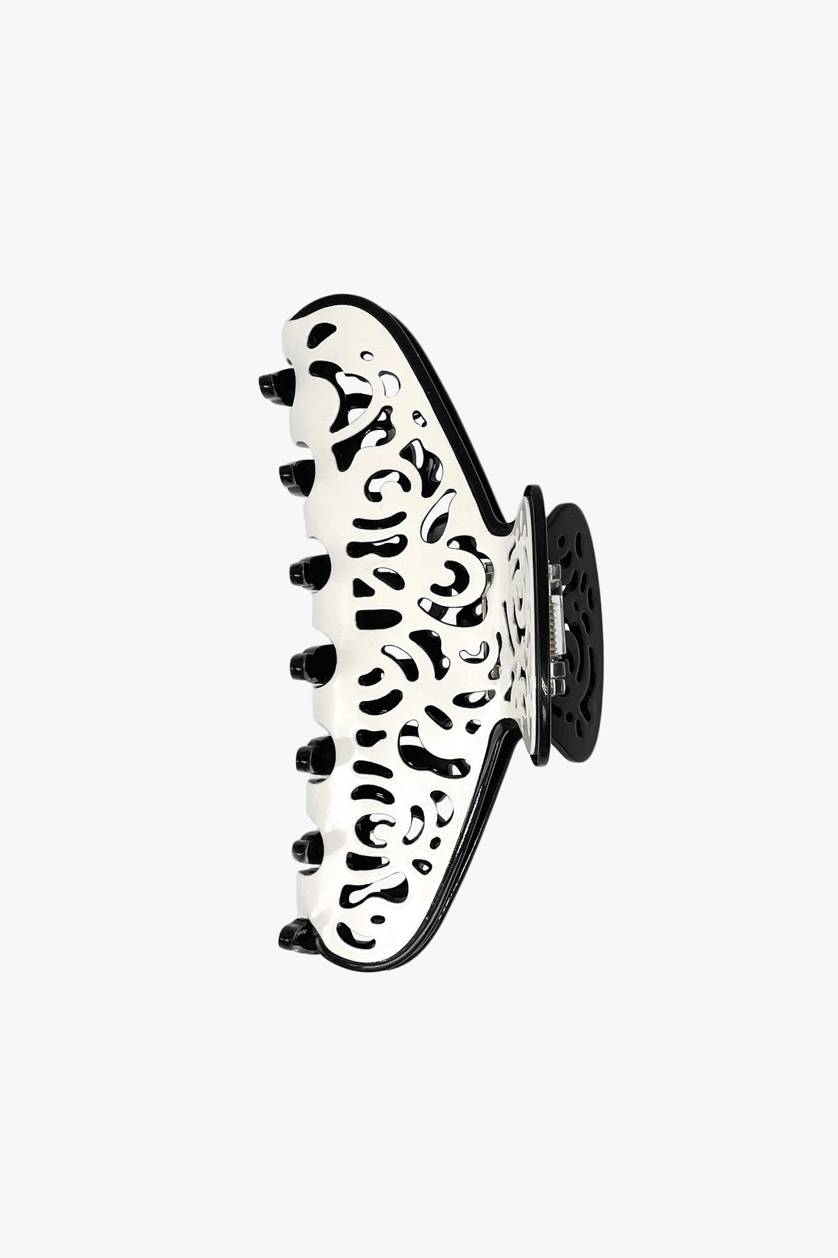 Vintage White & Black Two-Tone Open Scroll Jaw Clip | Anna Sui