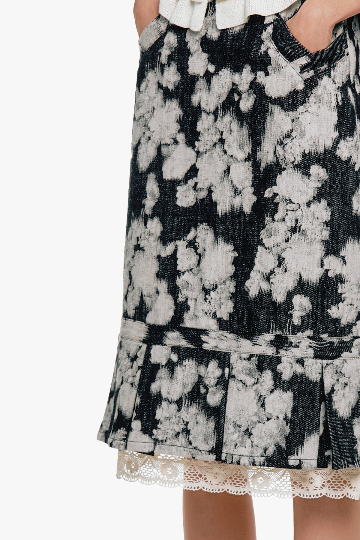 Rose Illusion Denim Lace Trimmed Skirt | Anna Sui