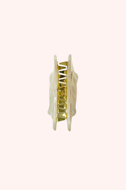 Etched Large Cat Jaw Clip Ivory | Anna Sui
