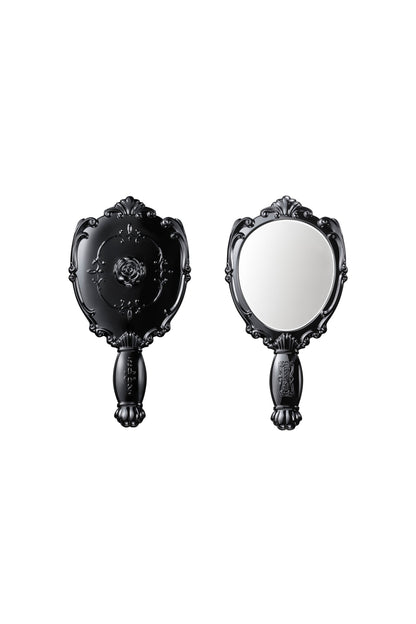 Essential Beauty Tool Kit | Anna Sui
