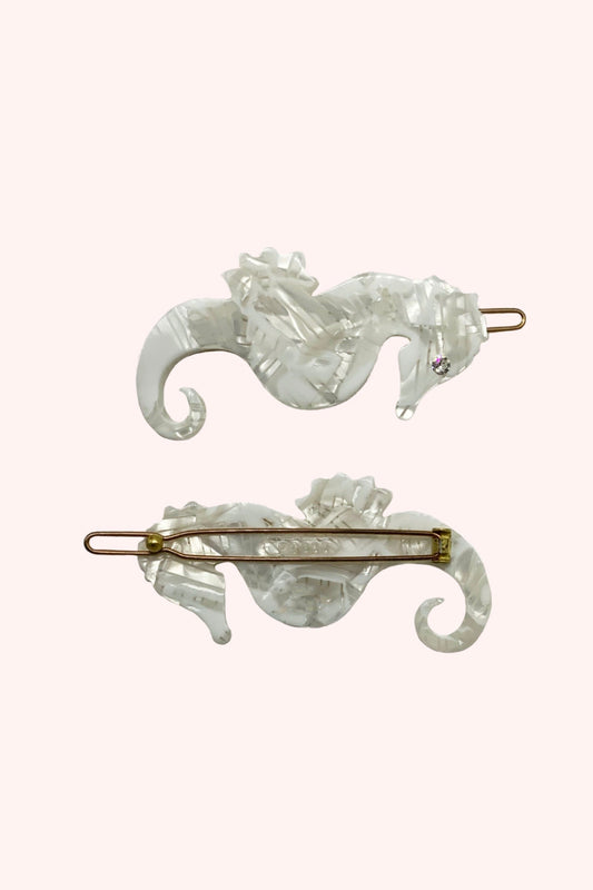Sweet Seahorse Hair Pin Pearly White | Anna Sui