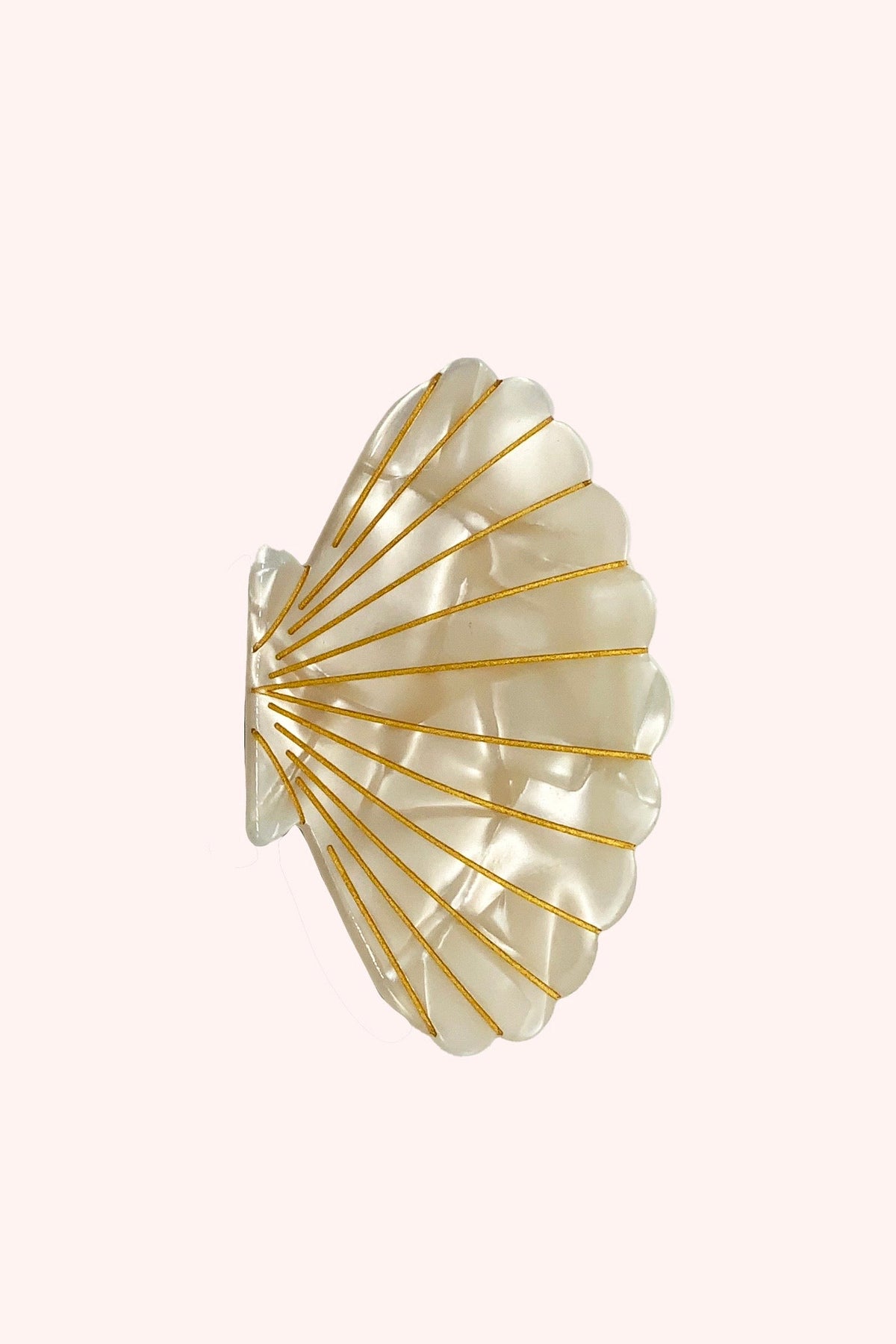 Large Ivory Pastel Sea Shell Jaw Clip | Anna Sui