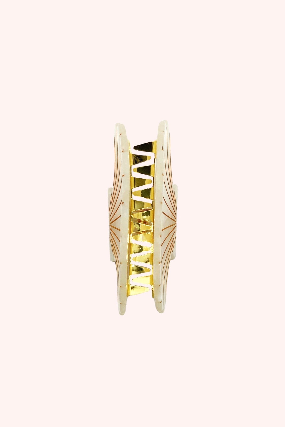 Large Ivory Pastel Sea Shell Jaw Clip | Anna Sui